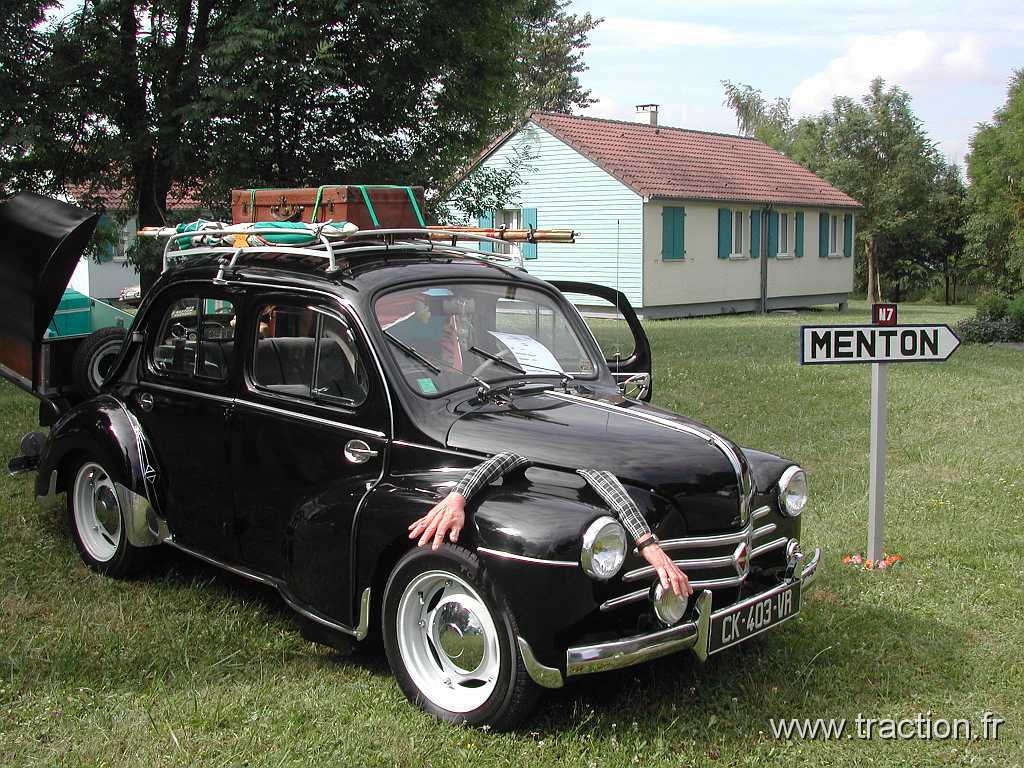 2014_Madine (28).JPG - 29ème Retro Meus'Auto au Lac de Madine, Renault 4cv